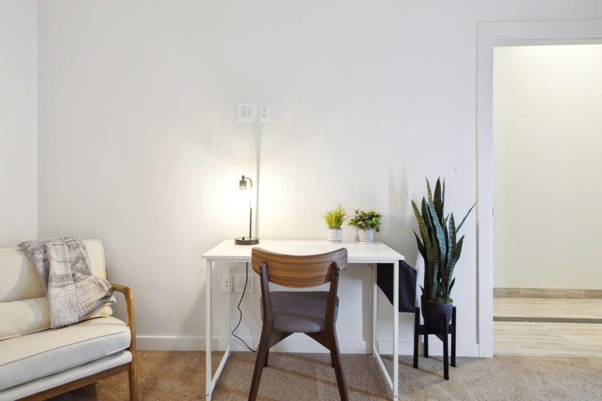 2br Executive Downtown Apartment Detroit