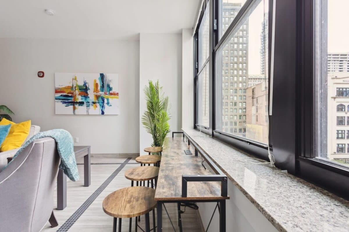 2br Executive Downtown